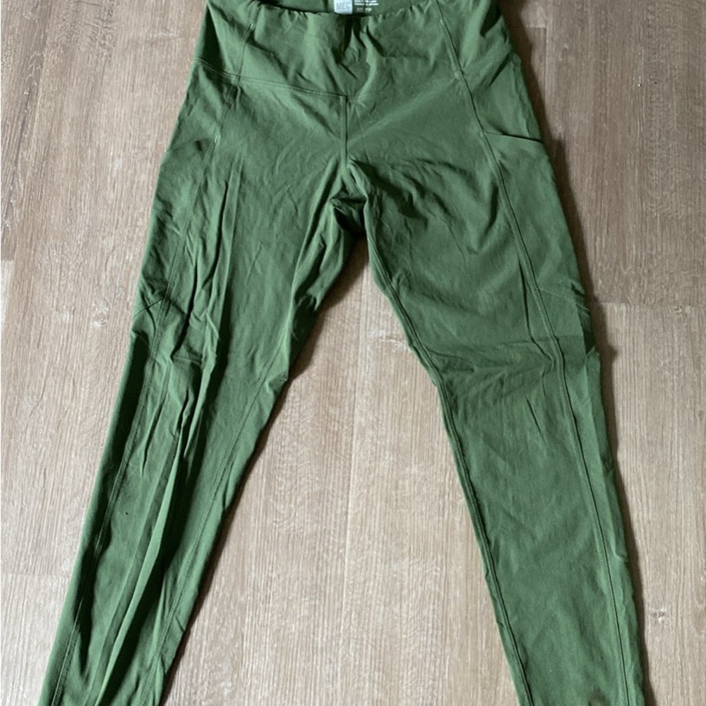 MEC Olive Activewear Leggings